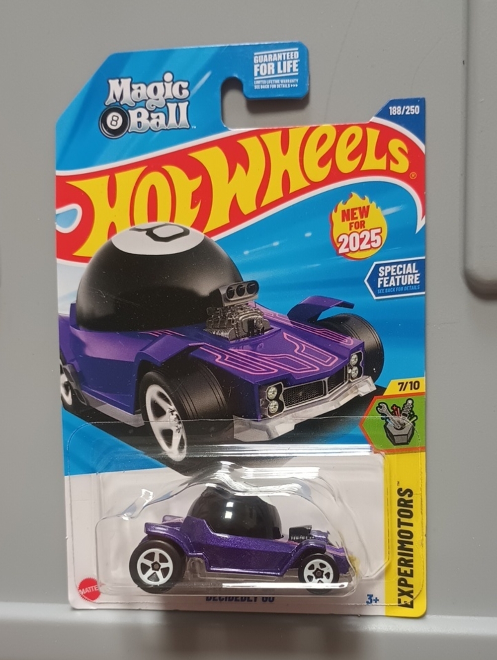 Hot Wheels Experimotors Purple Magic 8 Ball Die-Cast Car